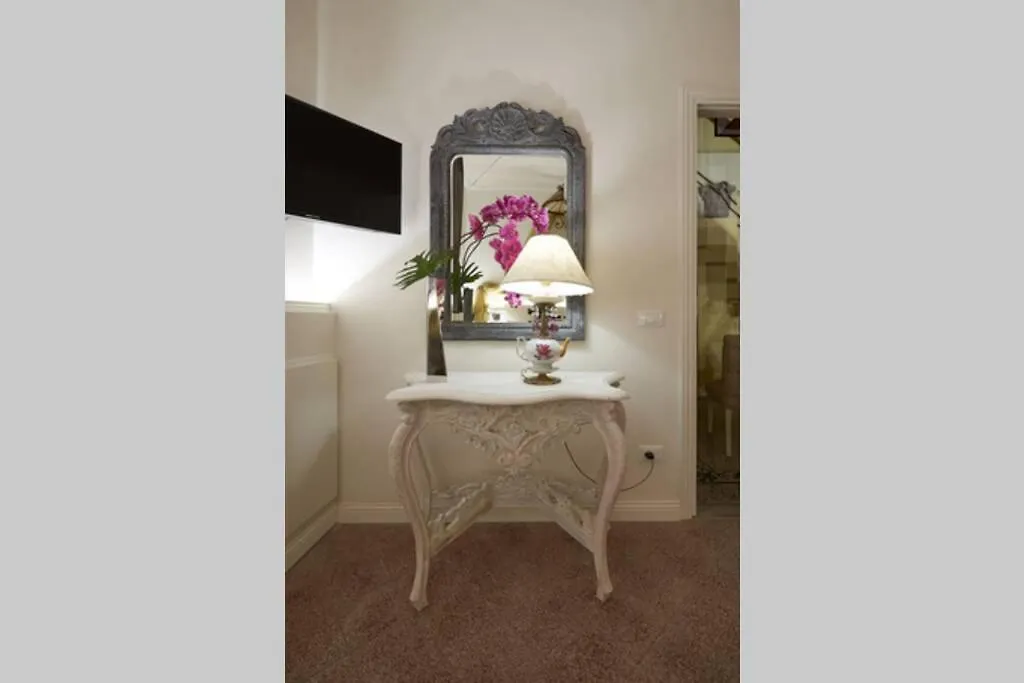 Art Suite Pandolfini Florence Apartment