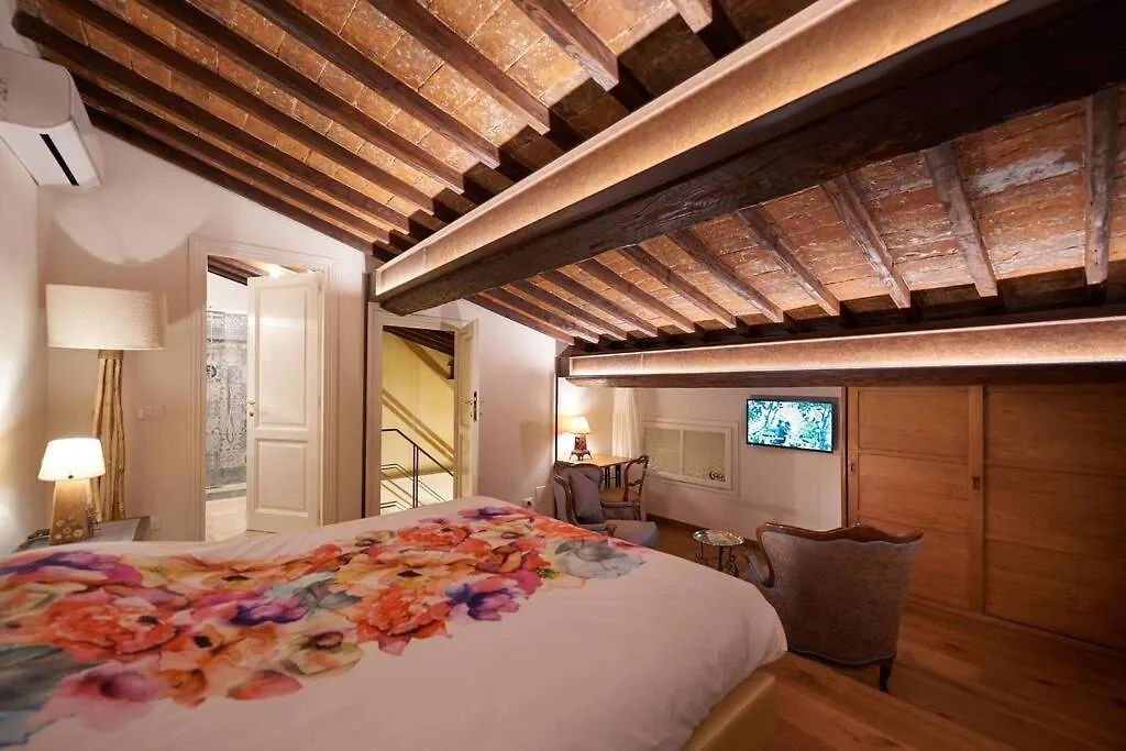 Apartment Art Suite Pandolfini Florence Italy