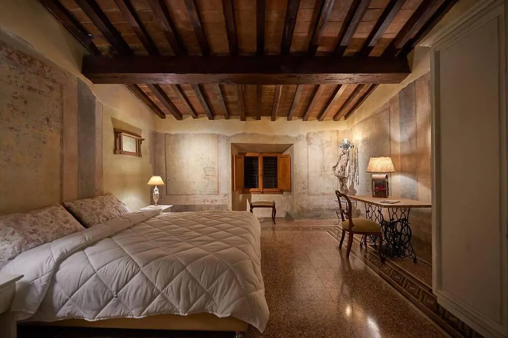Apartment Art Suite Pandolfini Florence