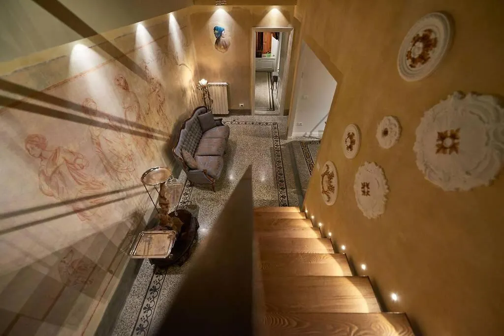 Apartment Art Suite Pandolfini Florence